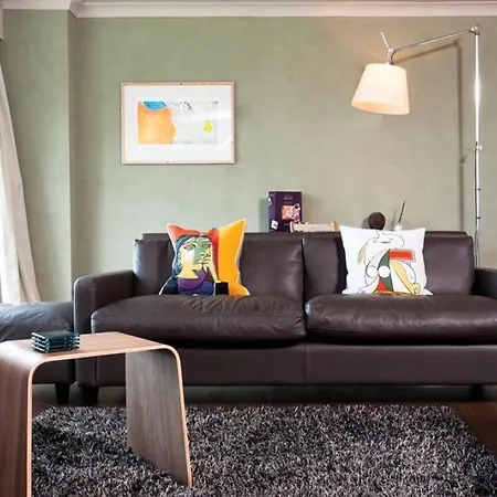 Harrison Stickle Apartment *